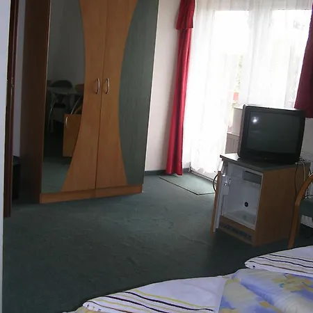 Alpokalja Panzio Etterem 2*