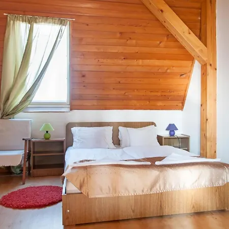 Bed & Breakfast Alpokalja Panzio Etterem