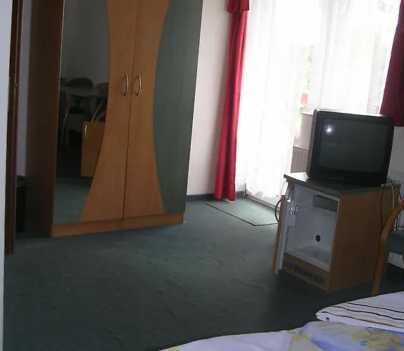 Alpokalja Panzio Etterem 2*